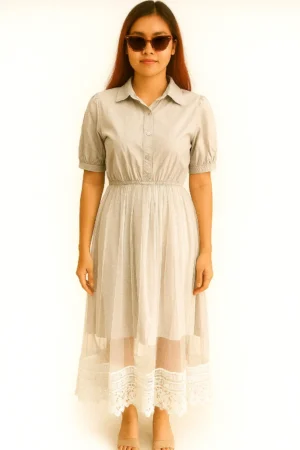 Dress Midi Abu-Abu dengan Rok Tulle dan Detail Renda