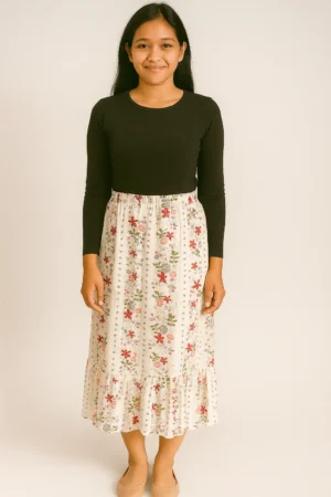 Rok Panjang Putih Ruffle Motif Bunga Garis