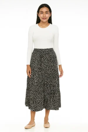 Rok Midi Tiered Motif Abstrak Hitam
