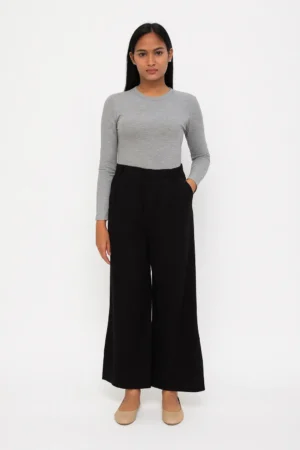 Celana Kulot Hitam Kantong Samping