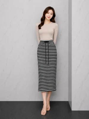 Rok Panjang Garis Hitam Putih